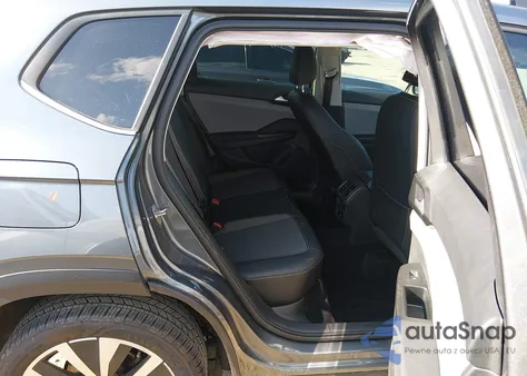 2022 Volkswagen Taos 1.5T Se из США, поврежденный, VIN 3VVRX7B27NM042567